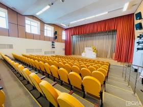 Последний звонок в школе №6 Якутска: успехи учеников и стандарты образования будущего