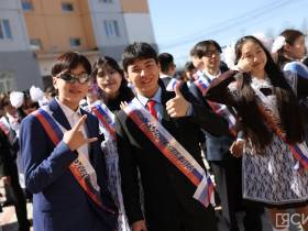 Последний звонок в школе №6 Якутска: успехи учеников и стандарты образования будущего