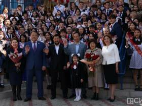 Последний звонок в школе №6 Якутска: успехи учеников и стандарты образования будущего