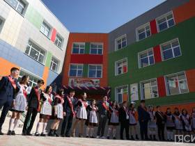 Последний звонок в школе №6 Якутска: успехи учеников и стандарты образования будущего