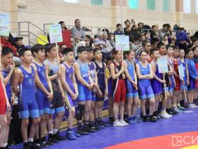 Почти 300 юных борцов заявились на турнир Афанасия Заболоцкого в Якутске