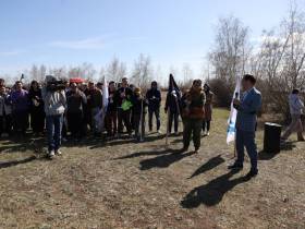 Глава Якутии принял участие в экологической акции «Чистая земля Олонхо»