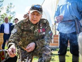 «Великая честь и большая ответственность»: Героя России Колесова чествовали в родном Намском районе