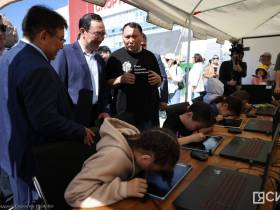 Айсен Николаев дал старт фестивалю «Сайын» ко Дню защиты детей в Якутске