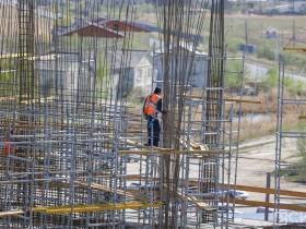 Наследие для потомков: глава Якутии проверил ход строительства Арктического центра эпоса и искусств