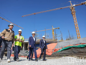 Наследие для потомков: глава Якутии проверил ход строительства Арктического центра эпоса и искусств