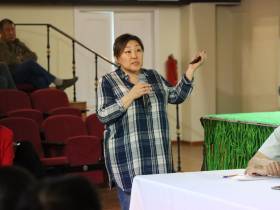 Замминистра культуры Якутии встретилась с труппой театра эстрады после требований уволить Чаранскую