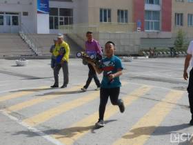 Гонки на радиоуправляемых машинках устроили школьники в Якутске