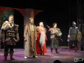 «Такого на сцене Русского театра ещё не было»: в Якутске показали постановку «Руслан и Людмила»