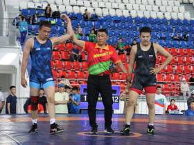 Стали известны первые чемпионы спартакиады школьников Якутии среди борцов