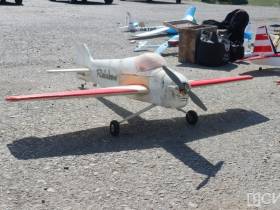 В Якутске состоялись соревнования среди школьников по запуску самодельных самолетов