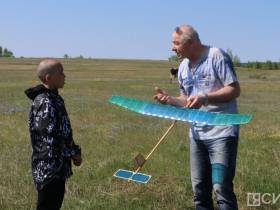 В Якутске состоялись соревнования среди школьников по запуску самодельных самолетов