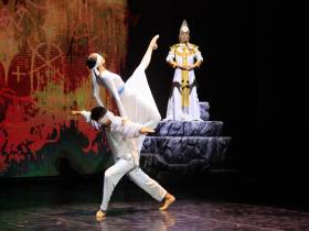 В Якутске состоялась премьера хореографической легенды «Ситим»