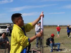 Школьники запустили самодельные ракеты у села Хатассы