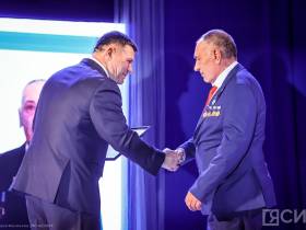 В Якутске состоялось торжественное заседание, посвященное 20-летнему юбилею ГУП «ЖКХ РС (Я)»