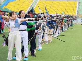 Стрельба из лука собрала 18 муниципальных команд на спартакиаде учащихся Якутии