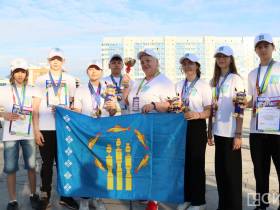 Бадминтон, теннис и шахматы: в Якутске вручили медали чемпионам спартакиады учащихся республики