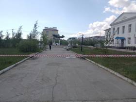 Замыкание провода и повреждение электрощита произошло в скверах Якутска