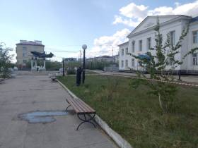 Замыкание провода и повреждение электрощита произошло в скверах Якутска