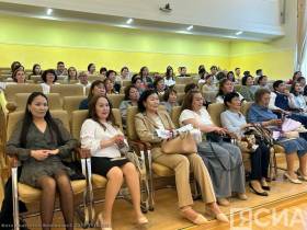 В Якутске поздравили работников частных медицинских клиник