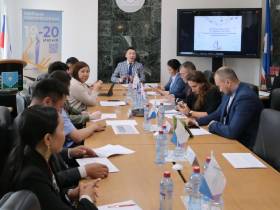 «Готовим предпринимателей к потоку гостей»: развитие туризма западной Якутии обсудили в Мирном