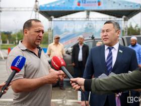 Узбекская община Якутии передала участникам СВО автомобиль, генераторы и антидроновое оружие