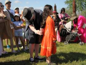 Обладательницу самой длинной косы определили на Ысыахе Туймаады