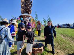 Фото: обзор нарядов известных якутян на Ысыахе Туймаады — 2023