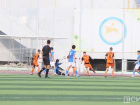 Якутские футболисты добились победы в домашнем матче ЮФЛ