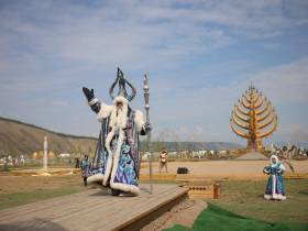 Торжественное открытие Ысыаха Олонхо состоялось в Оймяконском районе Якутии