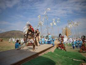 Торжественное открытие Ысыаха Олонхо состоялось в Оймяконском районе Якутии