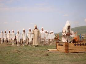 Торжественное открытие Ысыаха Олонхо состоялось в Оймяконском районе Якутии