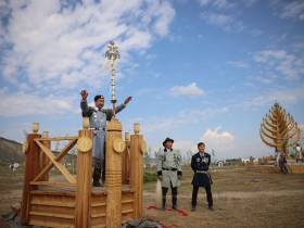 Фоторепортаж: первый день Ысыаха Олонхо в Оймяконском районе Якутии