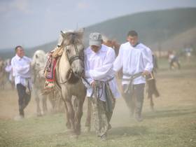 Фоторепортаж: первый день Ысыаха Олонхо в Оймяконском районе Якутии