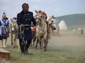 Фоторепортаж: первый день Ысыаха Олонхо в Оймяконском районе Якутии
