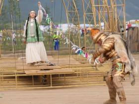 Фоторепортаж: первый день Ысыаха Олонхо в Оймяконском районе Якутии