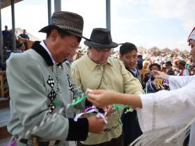 Фоторепортаж: первый день Ысыаха Олонхо в Оймяконском районе Якутии