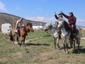 На Ысыахе Олонхо состоялся фестиваль конского убранства