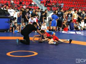 Более 500 юных борцов из пяти стран вышли на ковёр турнира Павла Пинигина в Якутске