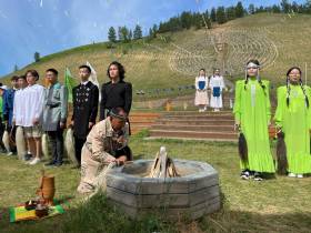 На международной олимпиаде школьников «Туймаада» впервые провели ысыах