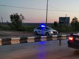 К паромной переправе в Нижнем Бестяхе выстроилась очередь в несколько километров UPD