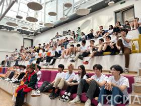 Более 200 лучших школьников из России и зарубежных стран участвуют в олимпиаде «Туймаада» в Якутии