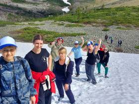 Работники «Якутской рудной компании» организовали подъём на одну из самых высоких точек Южной Якутии