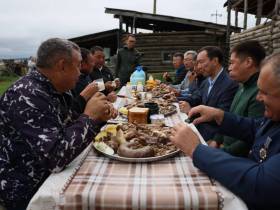 Айсен Николаев подчеркнул важность и перспективность развития табунного коневодства в Якутии