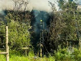 Пожар вспыхнул в двухэтажном доме по улице Жорницкого в Якутске