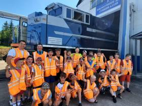 Экскурсию для детей организовали «Железные дороги Якутии»