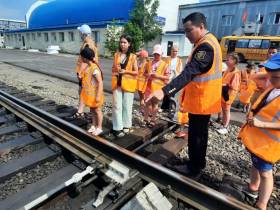 Экскурсию для детей организовали «Железные дороги Якутии»