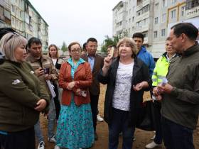 К сентябрю завершат благоустройство дворов по Маганскому тракту в Якутске