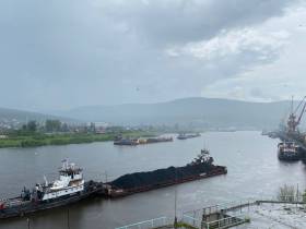 Дневник навигации ЛОРП: на Колыме начали погрузку угля янского направления