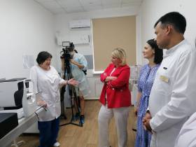 Депутат Госдумы Татьяна Буцкая и Ольга Балабкина посетили Якутскую офтальмологическую больницу